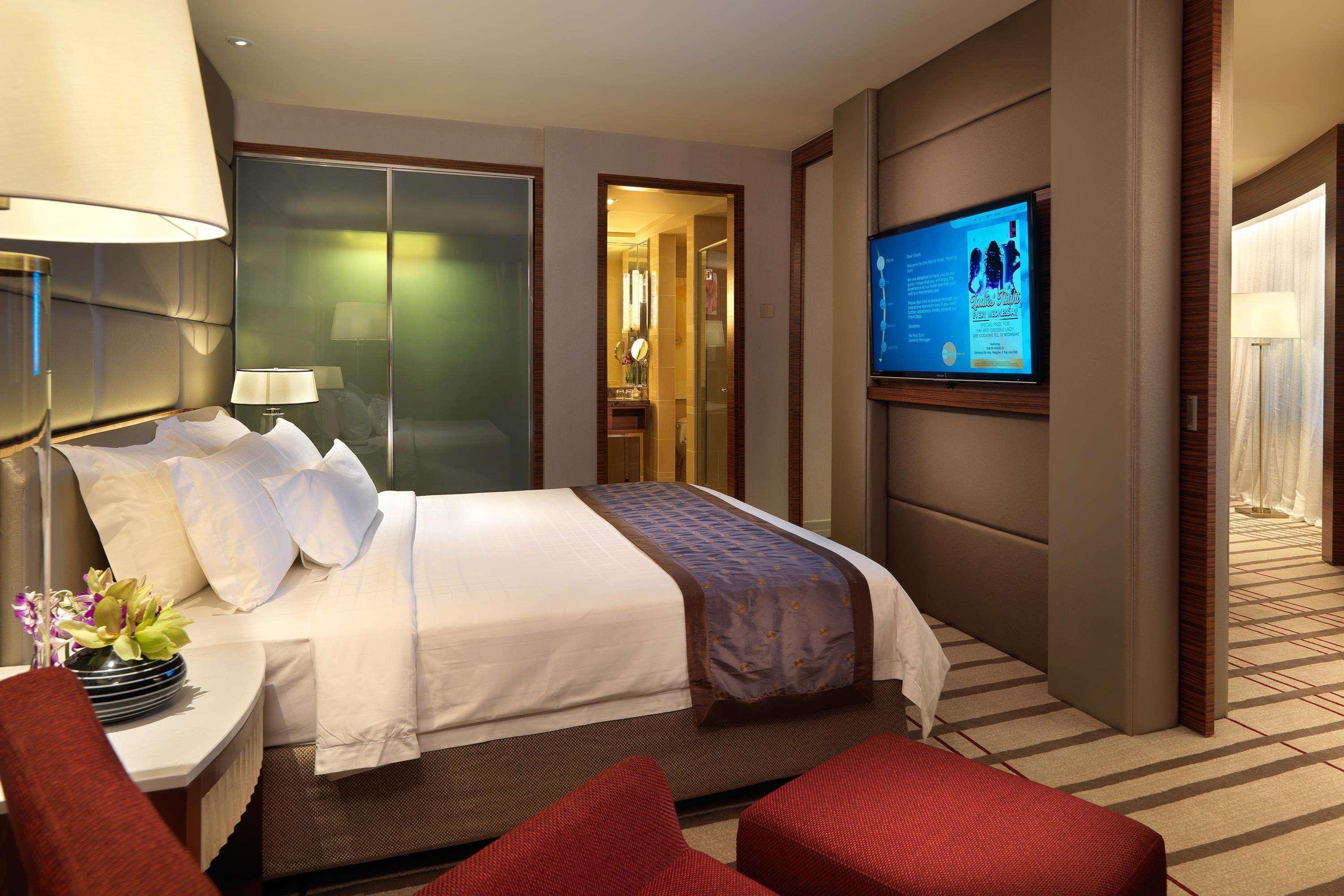 One World Hotel Петалинг Джая Екстериор снимка A bedroom in the hotel