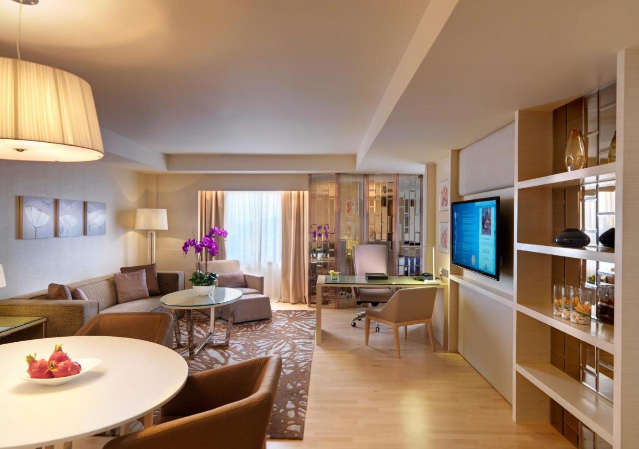 One World Hotel Петалинг Джая Екстериор снимка A suite at the hotel