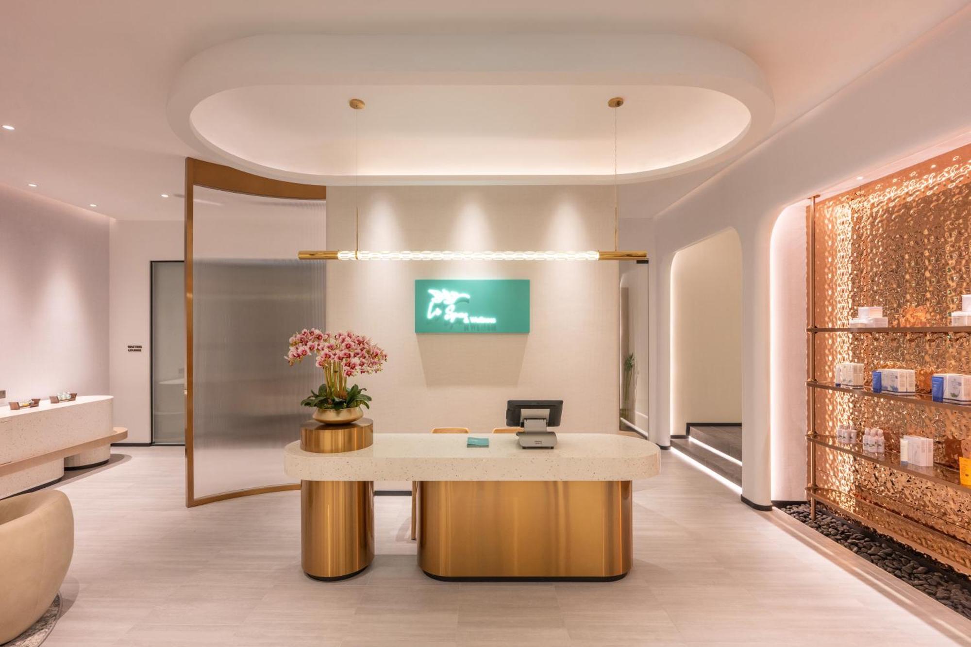 One World Hotel Петалинг Джая Екстериор снимка The interior of a PC Skin Clinic